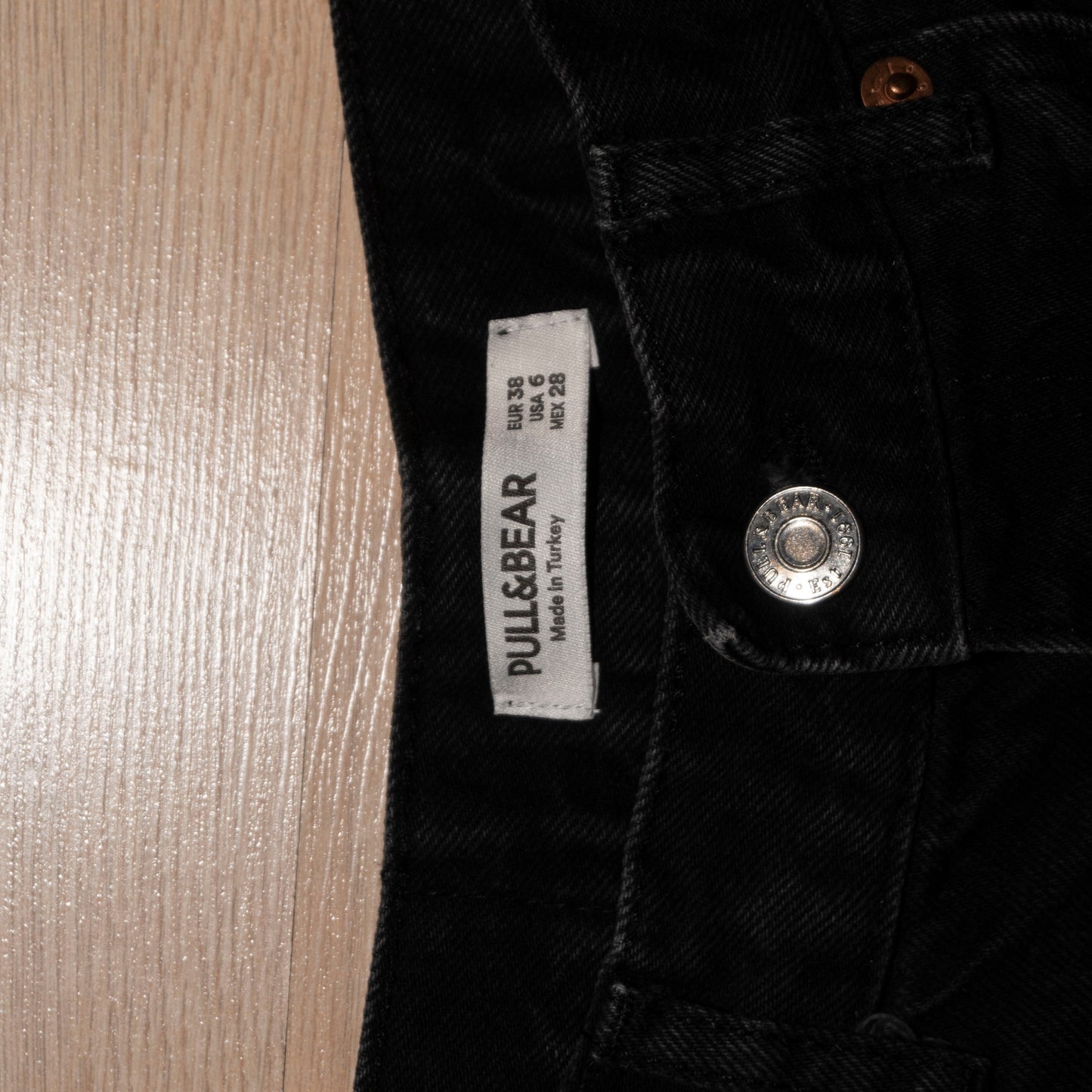 Ripped Jeans (38 EU)