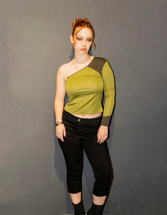 Black Capris (UK 12, EU 40)